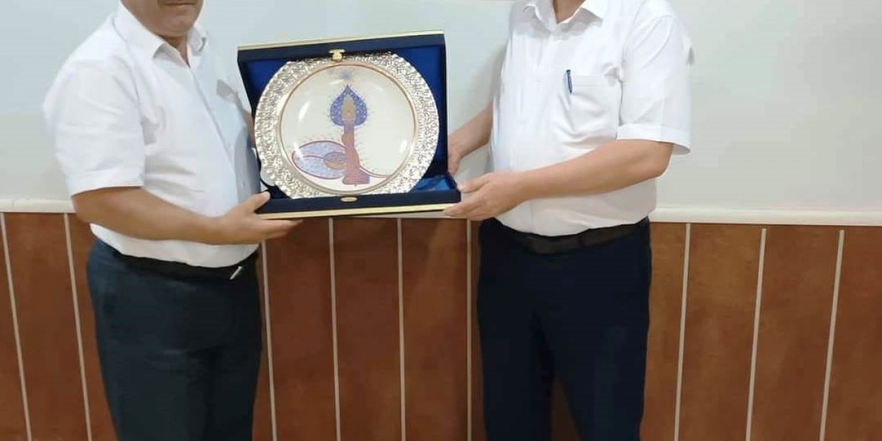 Kütahya’da tayini çıkan Milli Eğitim Şube Müdürlerine veda yemeği