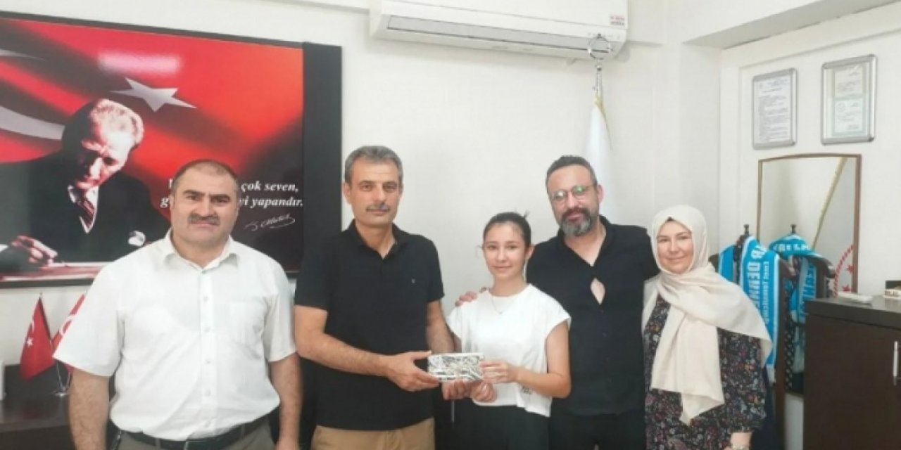 Emet’te başarılı öğrenciler ödüllendirildi