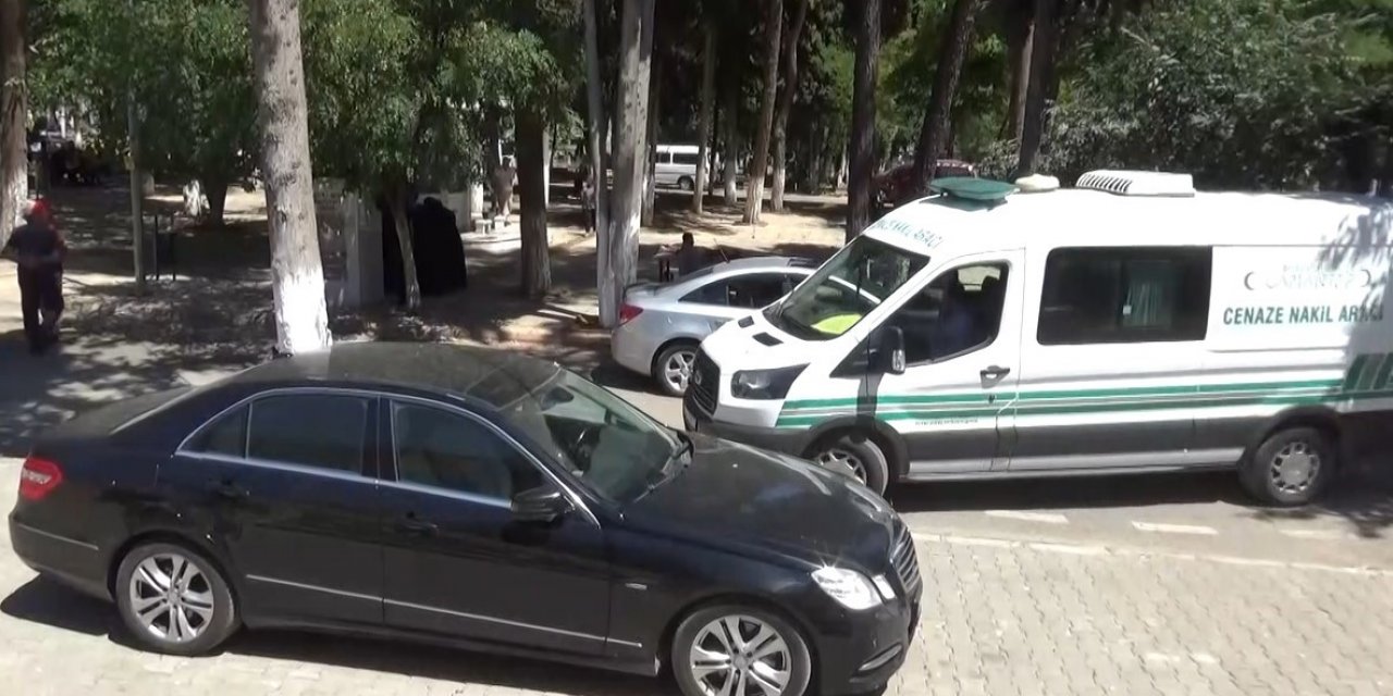 Silahlı saldırıya uğrayan 17 yaşındaki genç kurtarılamadı