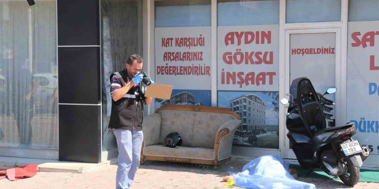 Direksiyon öğretmeni eşinin eğitim güzergahında silahla hayatına son verdi