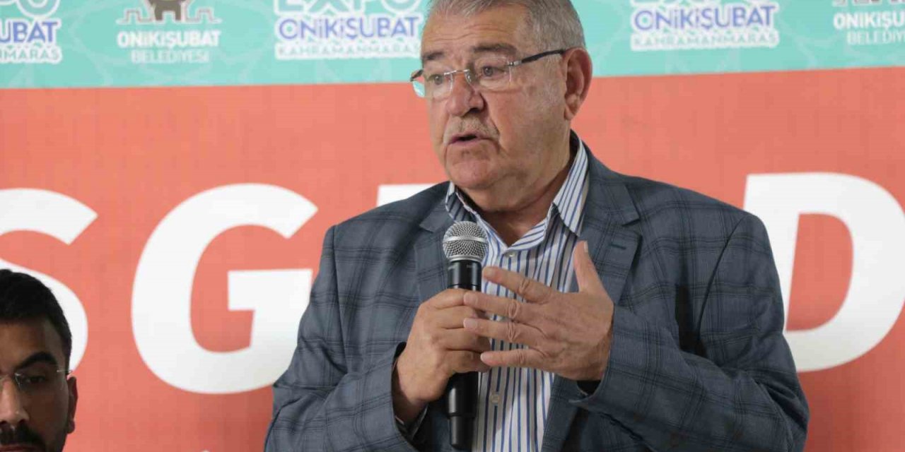 Başkan Mahçiçek YKS’de derece yapan öğrencilerle buluştu