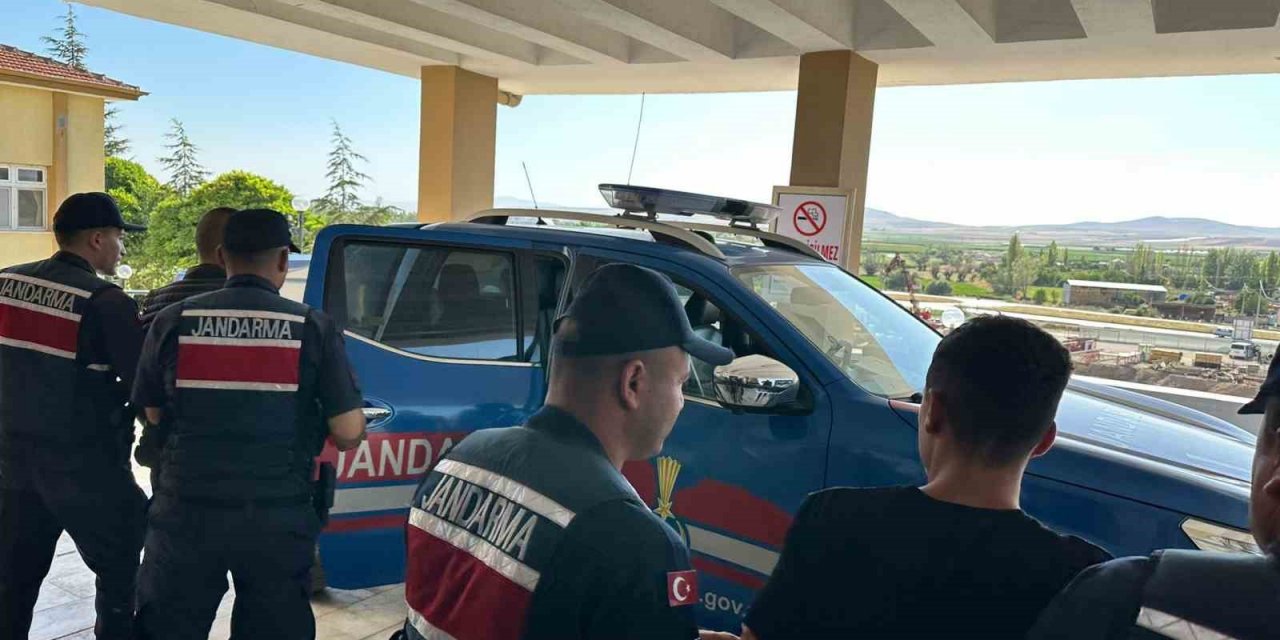 Bir çok ilçede motosiklet çalan şahısları Bolvadin’de jandarma yakaladı