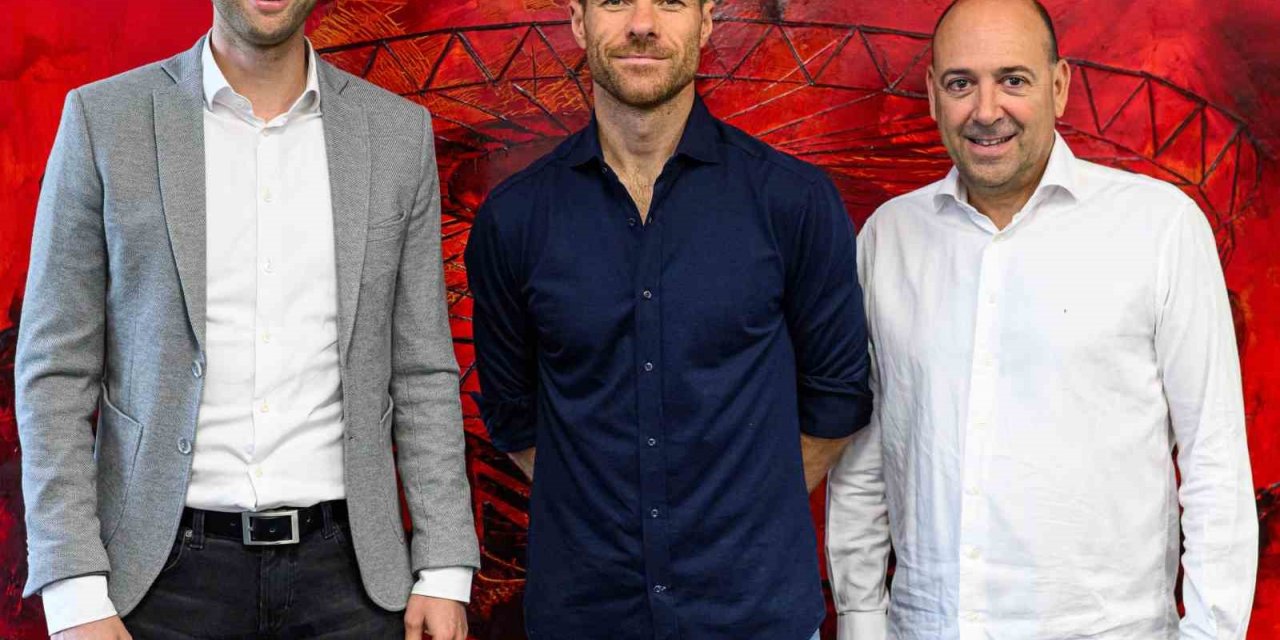 Bayer Leverkusen, Xabi Alonso’nun sözleşmesini 3 yıl uzattı