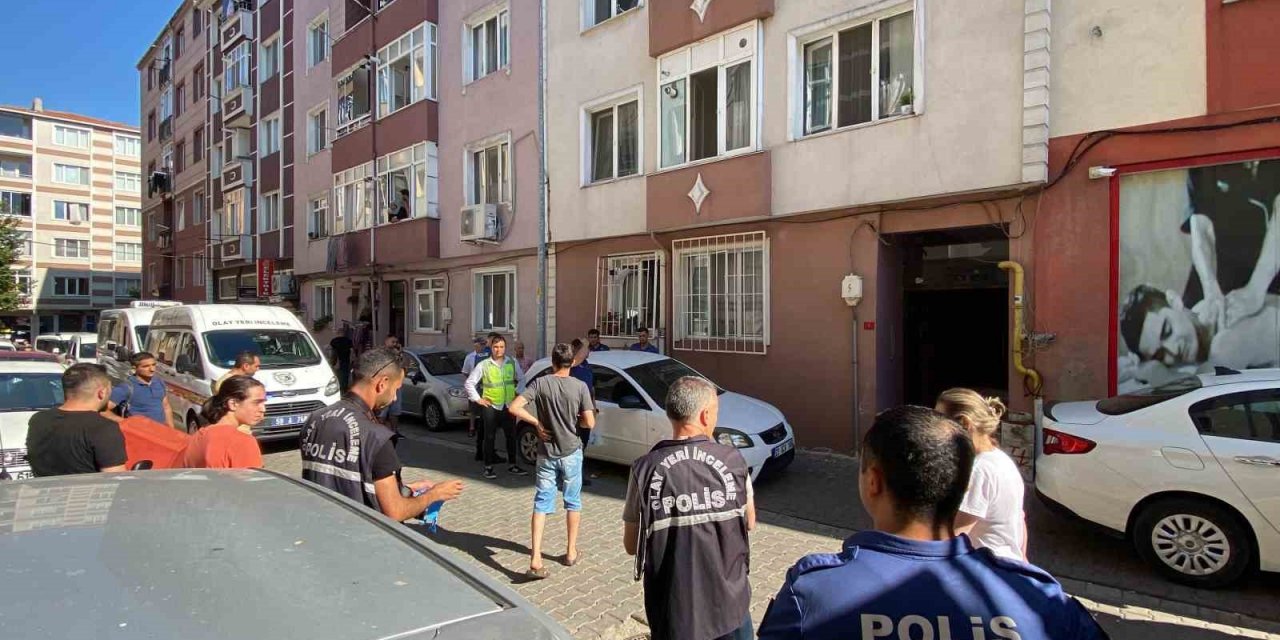 Tekirdağ’da 5 katlı apartmanın çatısından düşen işçi hayatını kaybetti