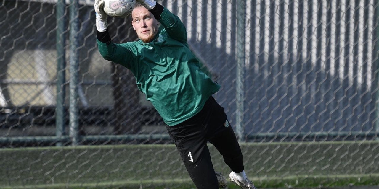 Bursaspor, Talha Yakın’la sözleşme imzaladı