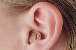 İşitme sorunu olanlara ücretsiz tedavi