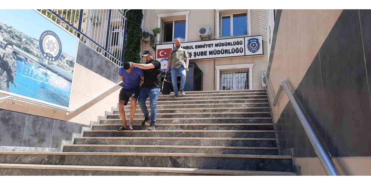 İstanbul’da bir AVM’de hırsızlık anı kamerada: Rahat tavırlarla kadının çantasını çalan şahıs yakalandı