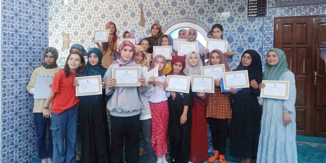 Kahramanmaraş’ta Kur’an kursu öğrencileri için mezuniyet töreni düzenlendi