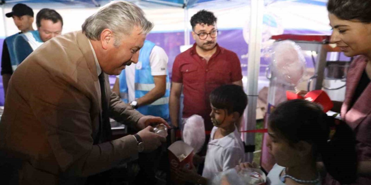 Altınoluk Mahallesi Açık Hava Sineması Büyük İlgi Gördü