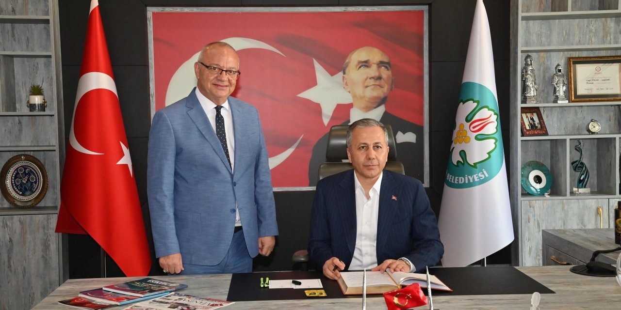 Bakan Yerlikaya’ya Manisa sunumu