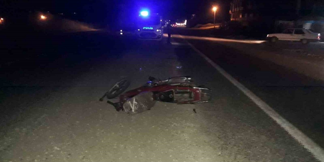Otomobil ile çarpışan motosikletin sürücüsü yaralandı