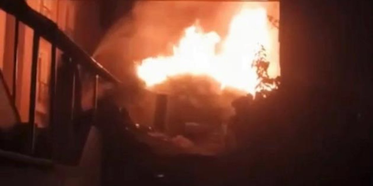 Sakarya’da samanlık alev alev yandı