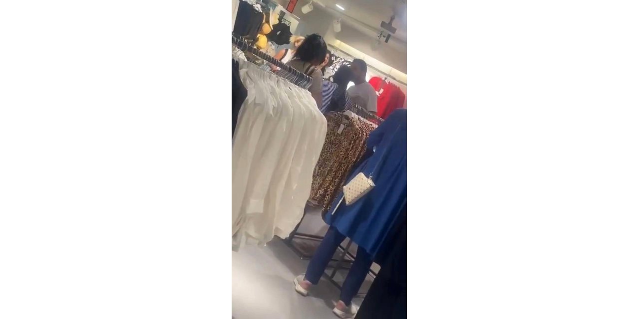 Pendik’te kadınların kabin kavgası kamerada