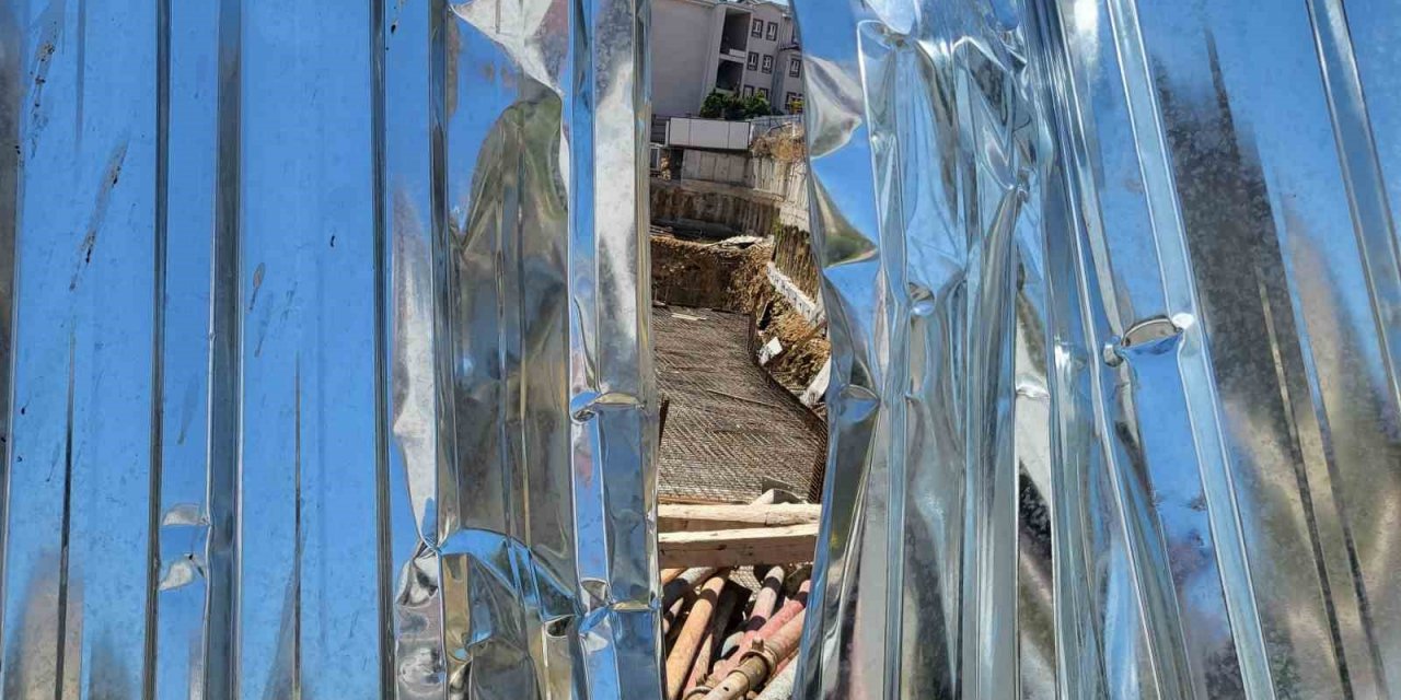 Sarıyer’deki inşaat çalışması nedeniyle çöken yola şeritli önlem