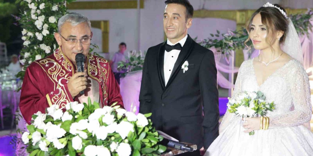 Kütahyalı milli atlet Halil Akkaş, Gizem Yılmaz ile dünya evine girdi