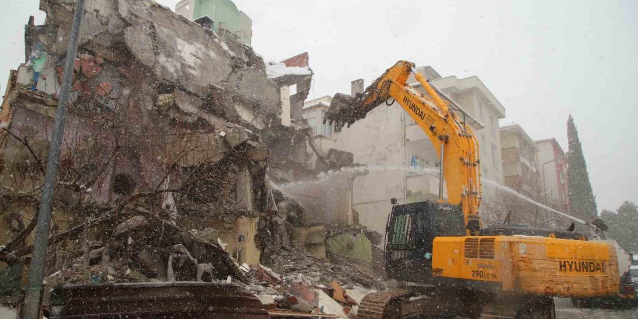 Kartal’da yıkımlar kontrol altında