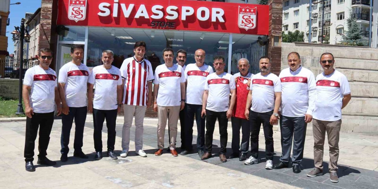 Ahi teşkilatından Sivasspor’a formalı destek