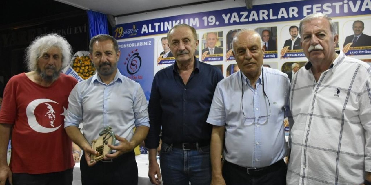 Altınkum Yazarlar Festivali usta kalemleri ağırlamaya devam ediyor