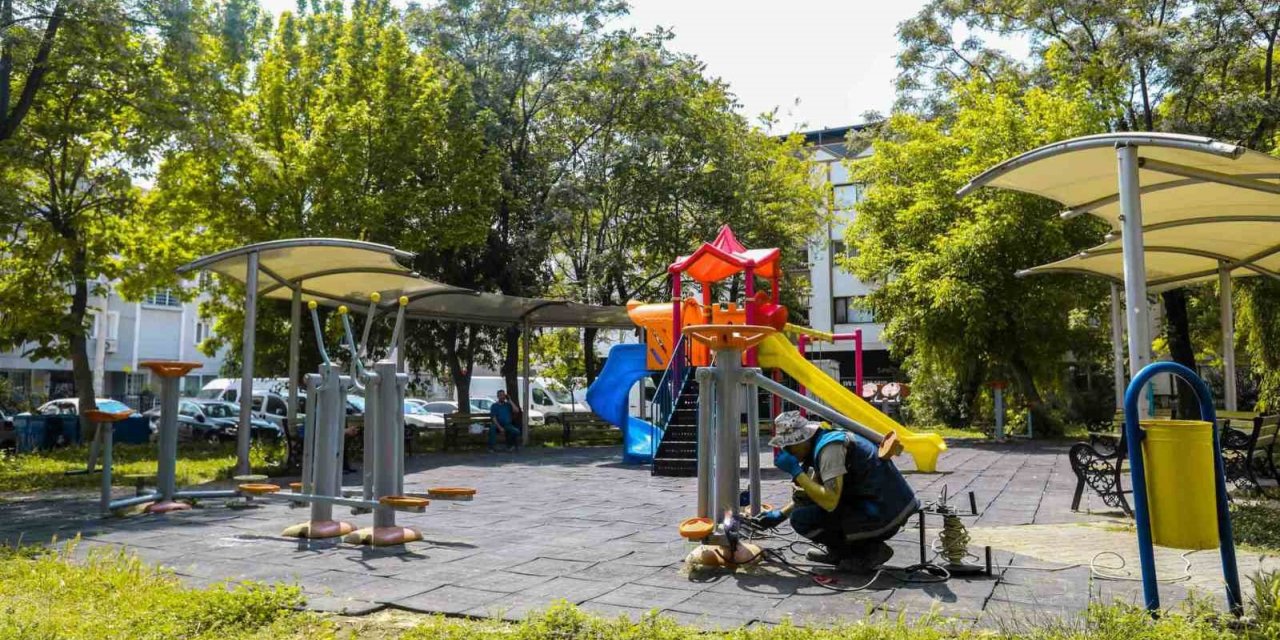 Buca’nın bütün parkları yenilendi