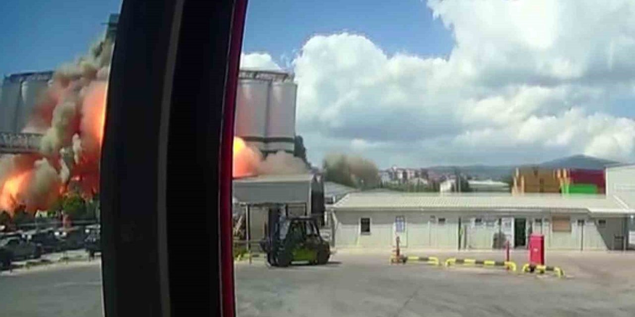 Derince’deki patlama güvenlik kamerasına yansıdı