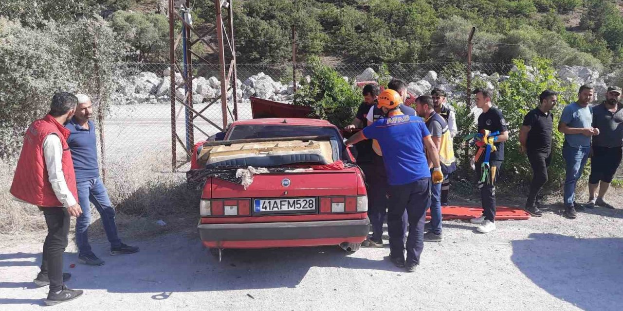 Gümüşhane’de kavşakta kaza: 3 yaralı