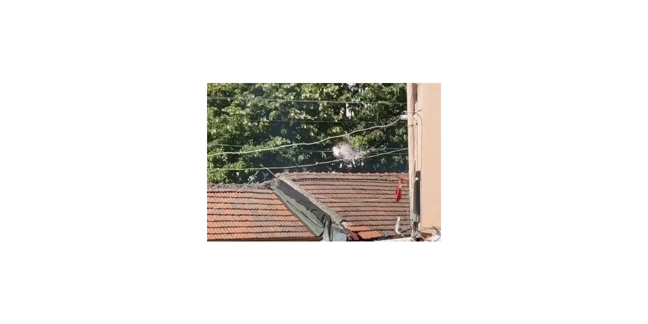 Elektrik tellerindeki patlama vatandaşları korkuttu