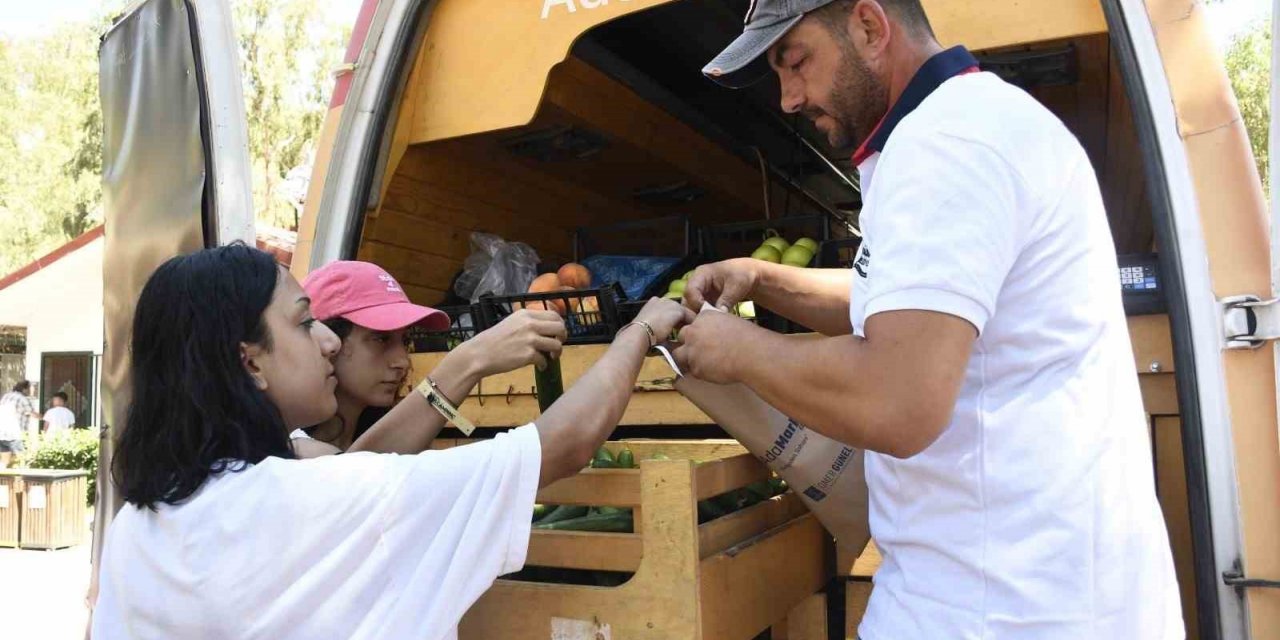 Tatilciler Adamarket ekspres aracını çok sevdi