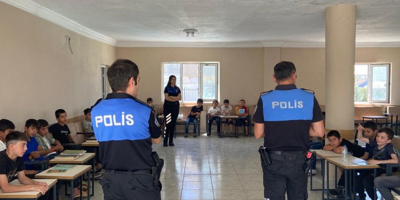 Şırnak’ta polisten Kur’an kursu öğrencilerine seminer