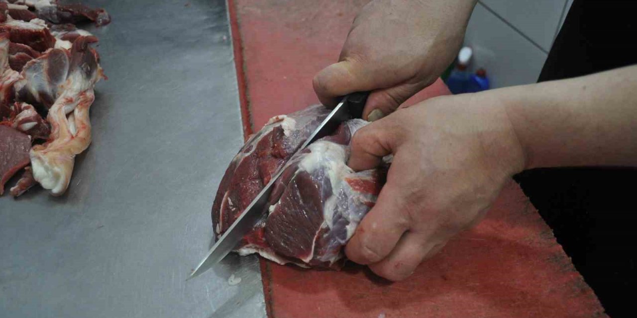 Sıcakta et muhafazasına ve temizliğine daha çok önem verilmeli