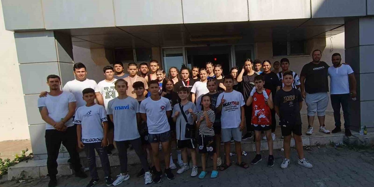 Salihli’ye muaythaiden 27 madalya