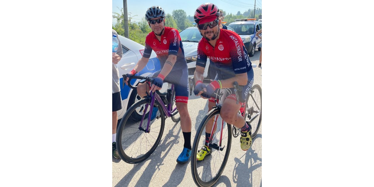 Kırmızı-beyazlı pedaldan Sakarya’da ikide iki