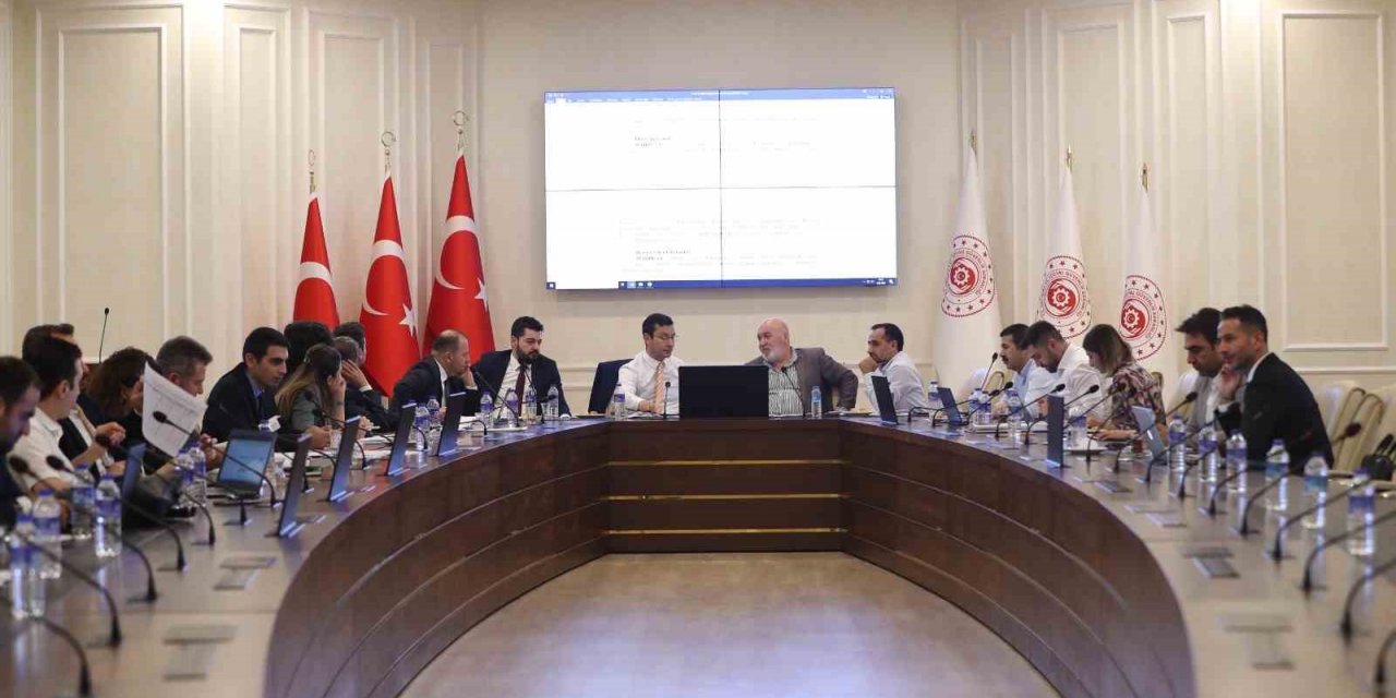 Memurları ilgilendiren 7.Dönem Toplu Sözleşme görüşmelerinde ilk aşama tamamlandı