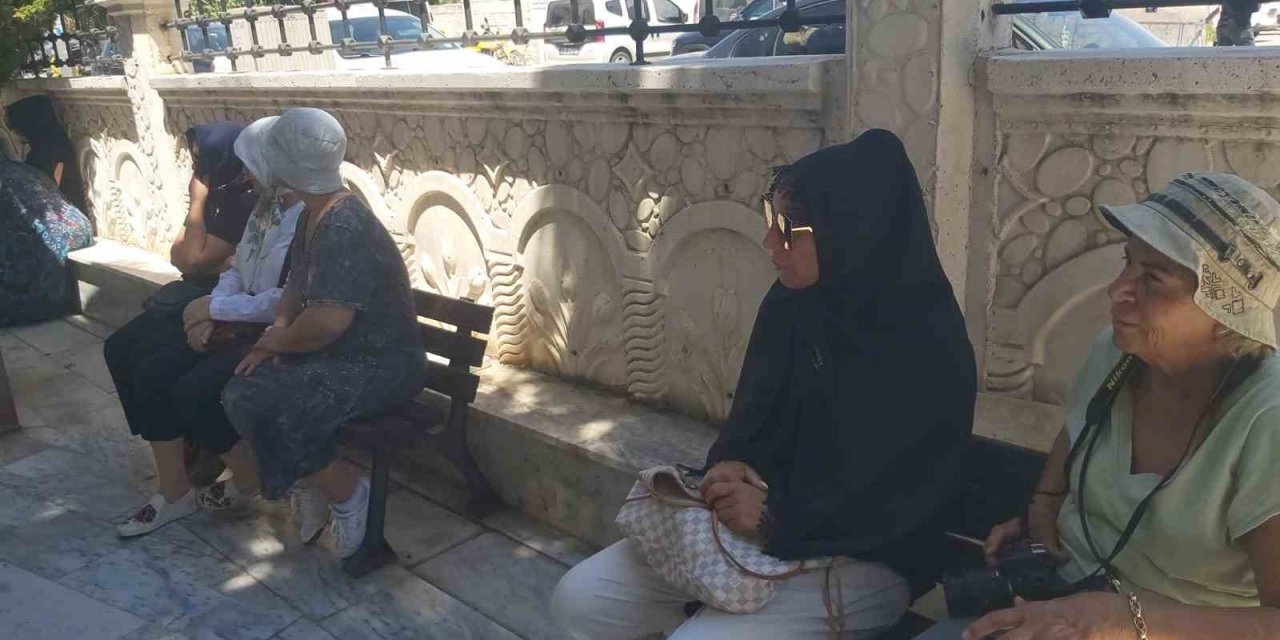 Oryantal Asena’nın baba acısı