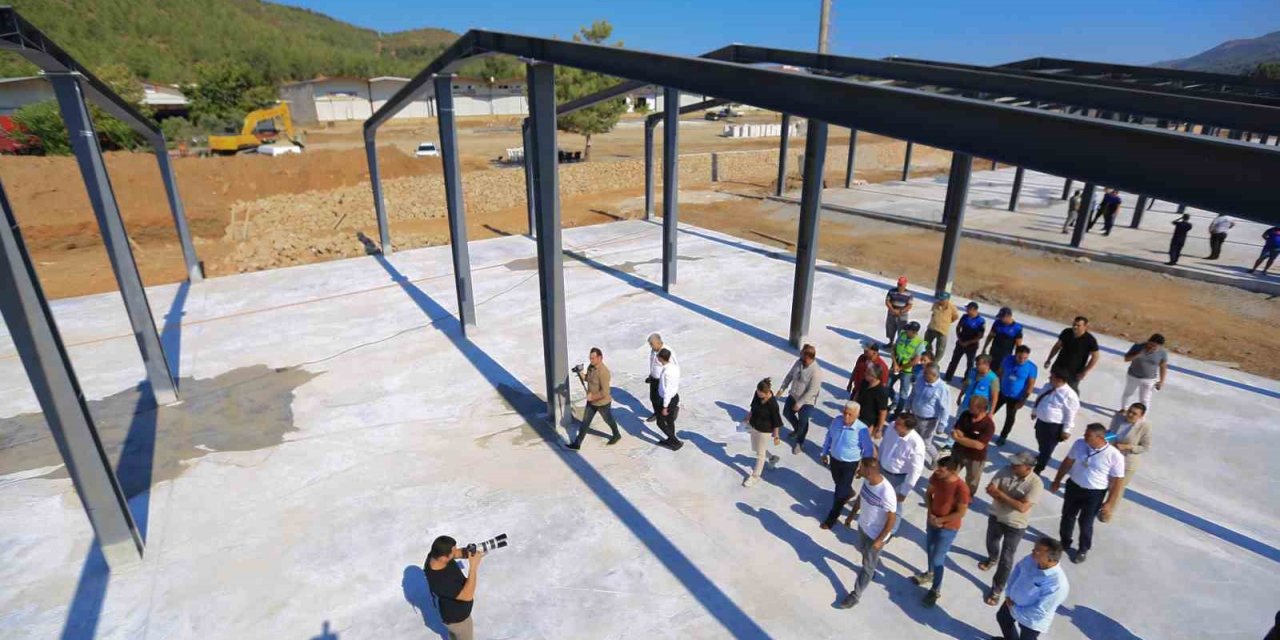 Başkan Gürün Karaçulha Hali’nde incelemelerde bulundu