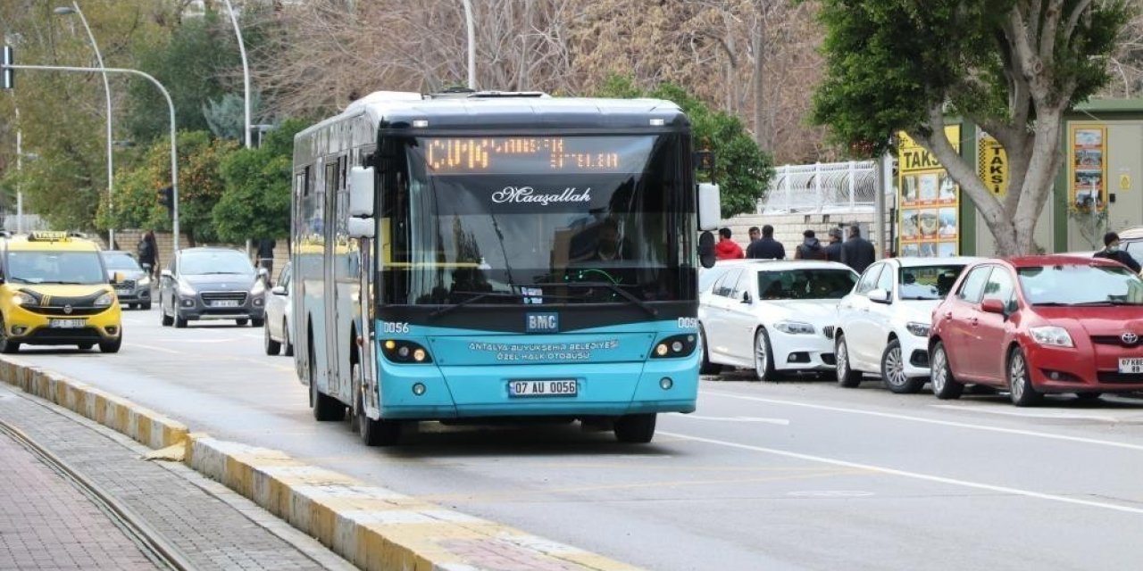 Antalya’da toplu taşımayı kullanan kişi sayısı son 2 hafta içerisinde 16 bin kişi arttı