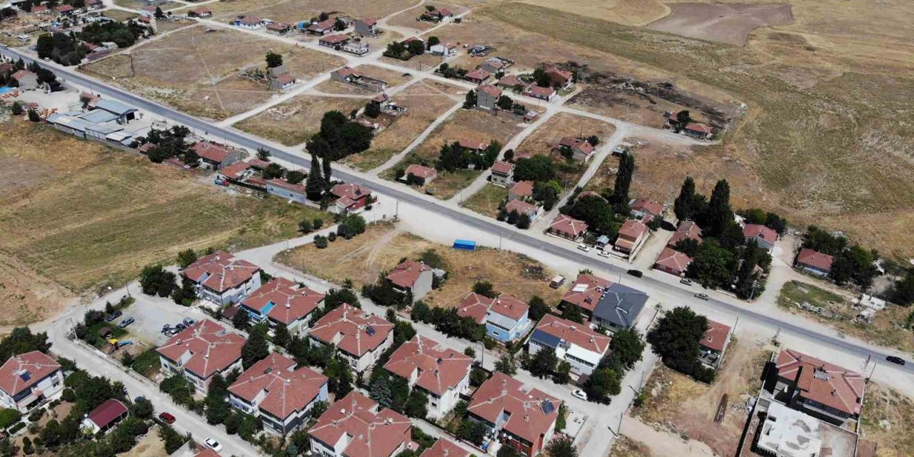 Doğalgaz caddenin bir tarafında var diğer tarafında yok