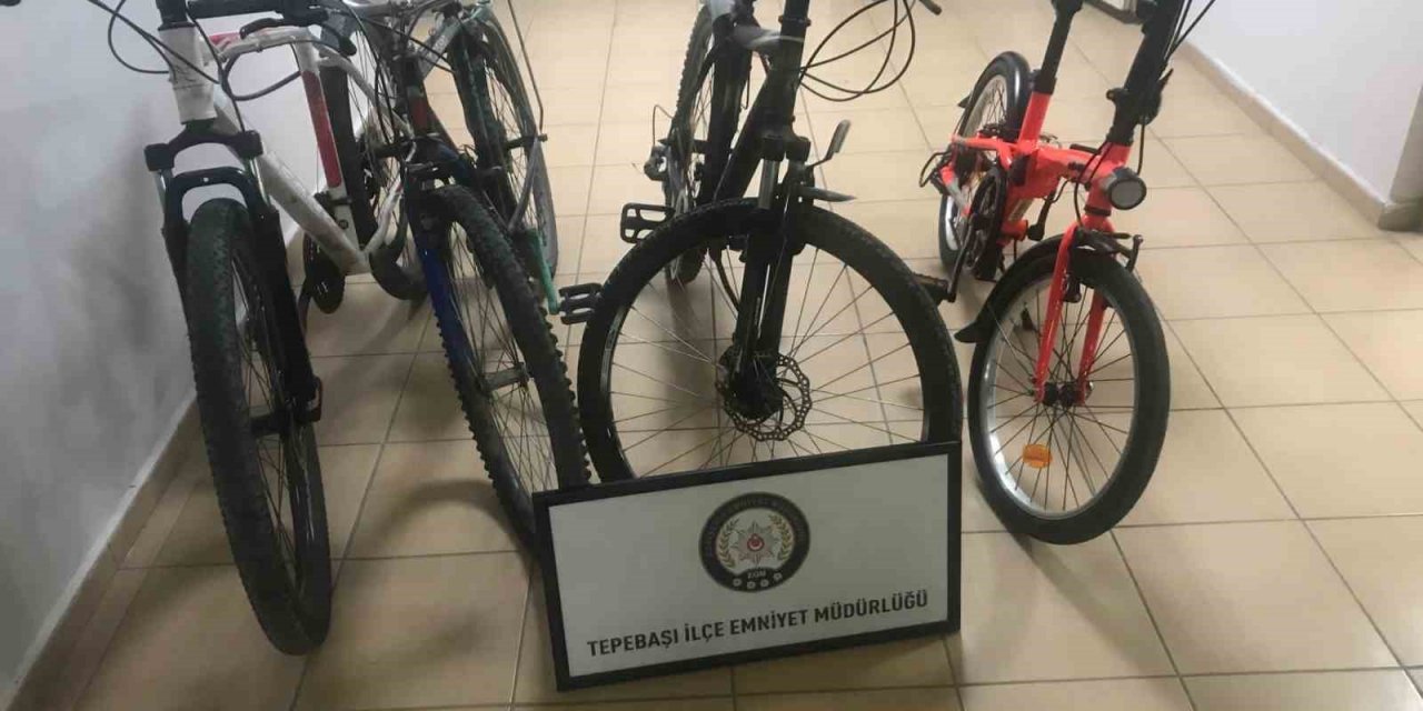 Polis ekiplerinin operasyonunda 5 çalıntı bisiklet ele geçirildi