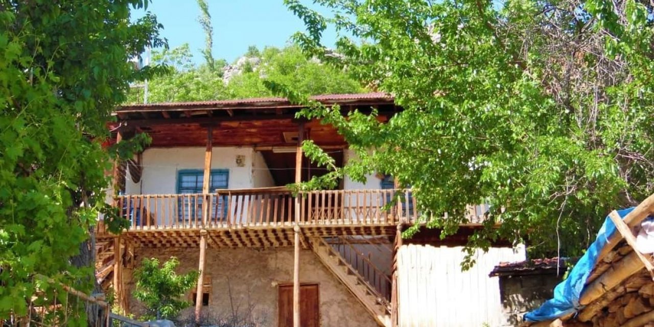 Kahramanmaraş’ta yıllara meydan okuyan evler, depremde bile ayakta kaldı