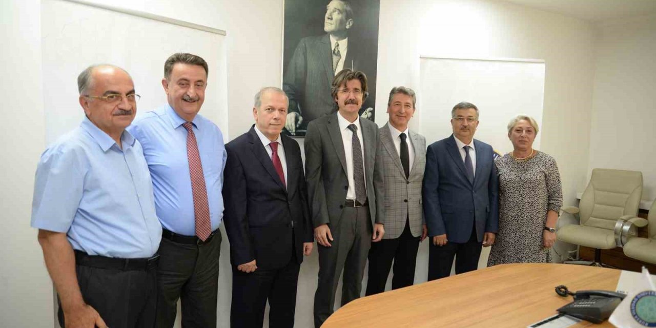 İnegöl İşletme Fakültesi’nde yeni Dekan Prof. Dr. Orhan Bozkurt oldu