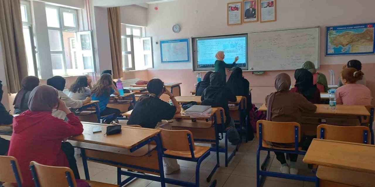 Afyonkarahisar’da yaz okulları devam ediyor
