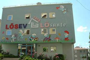 Lösemili çocuklara ücretsiz tedavi