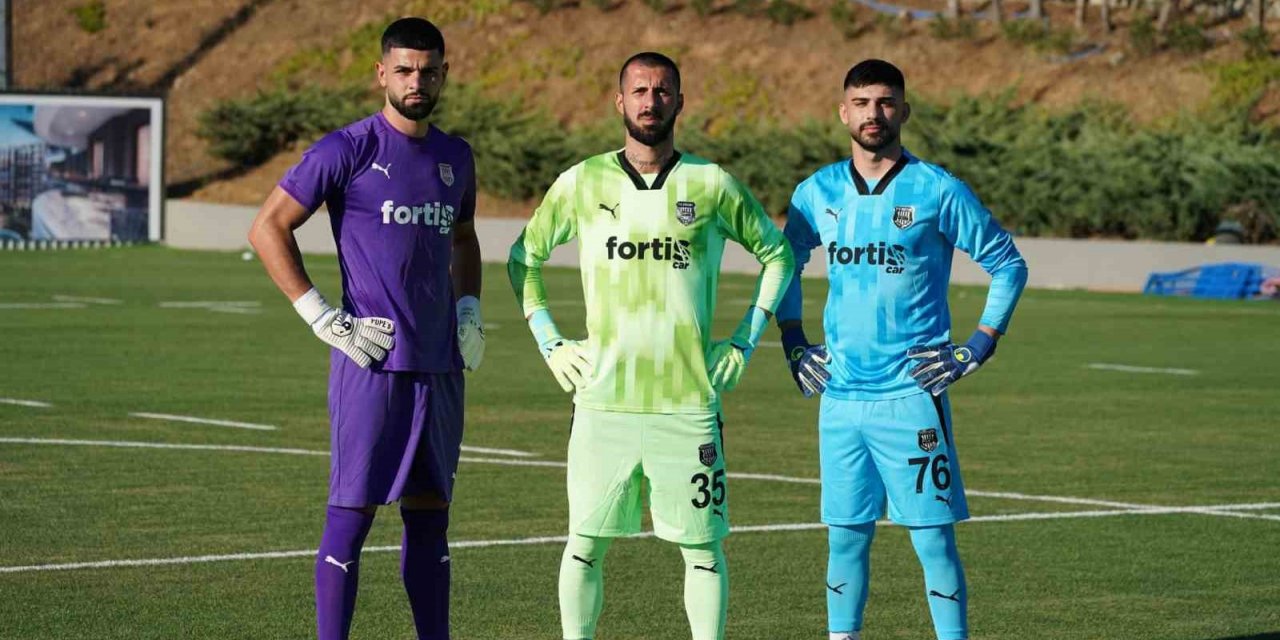 Pendikspor yeni sezon formalarını tanıttı