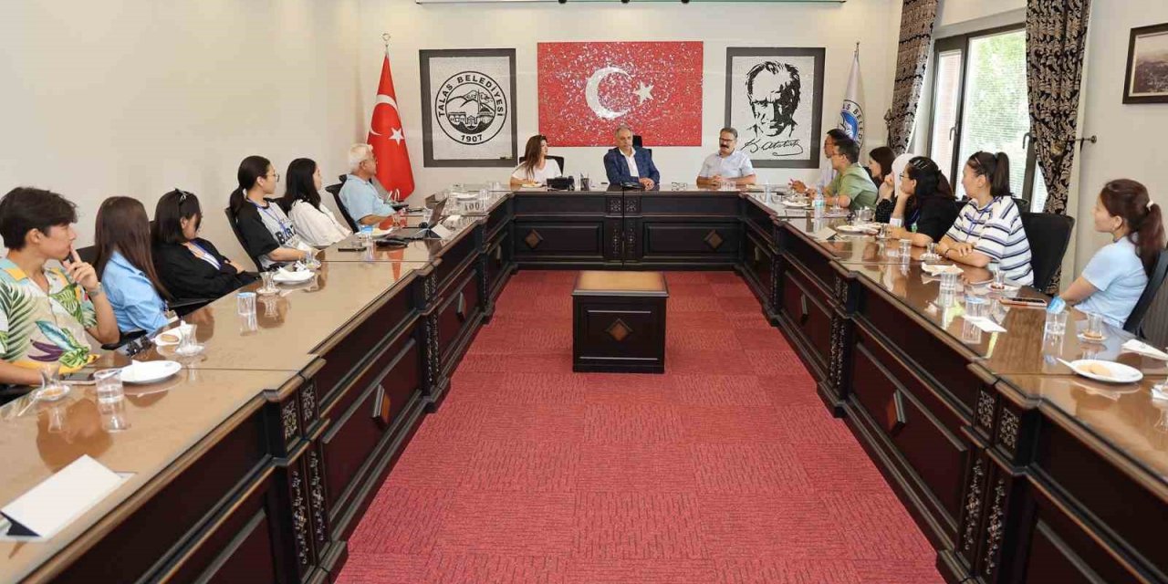 Başkan Yalçın: "Kariyerinizi tamamlayın, sıklıkla gelin"