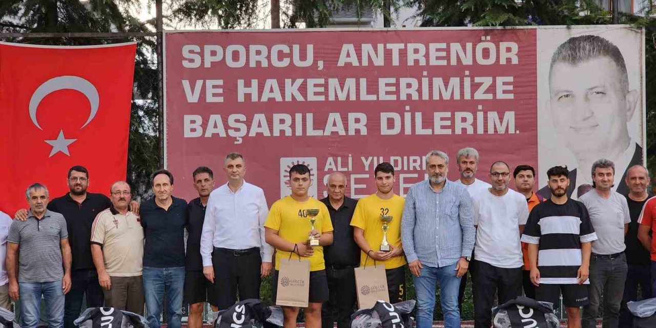 Spor kulüplerine malzeme desteği