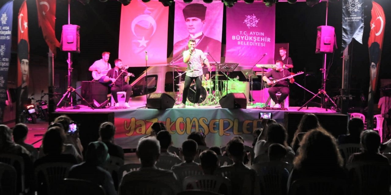 Büyükşehir’in Çeştepe’deki konseri yoğun ilgi gördü