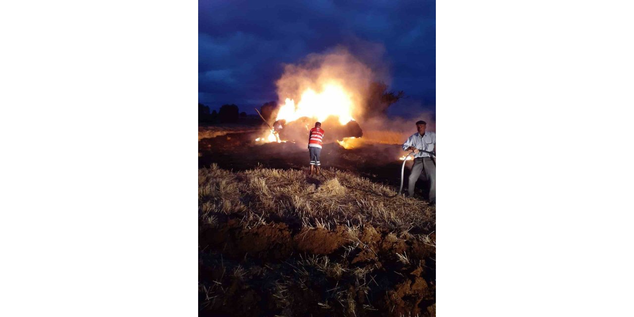 Saman balyası yüklü römork alev alev yandı