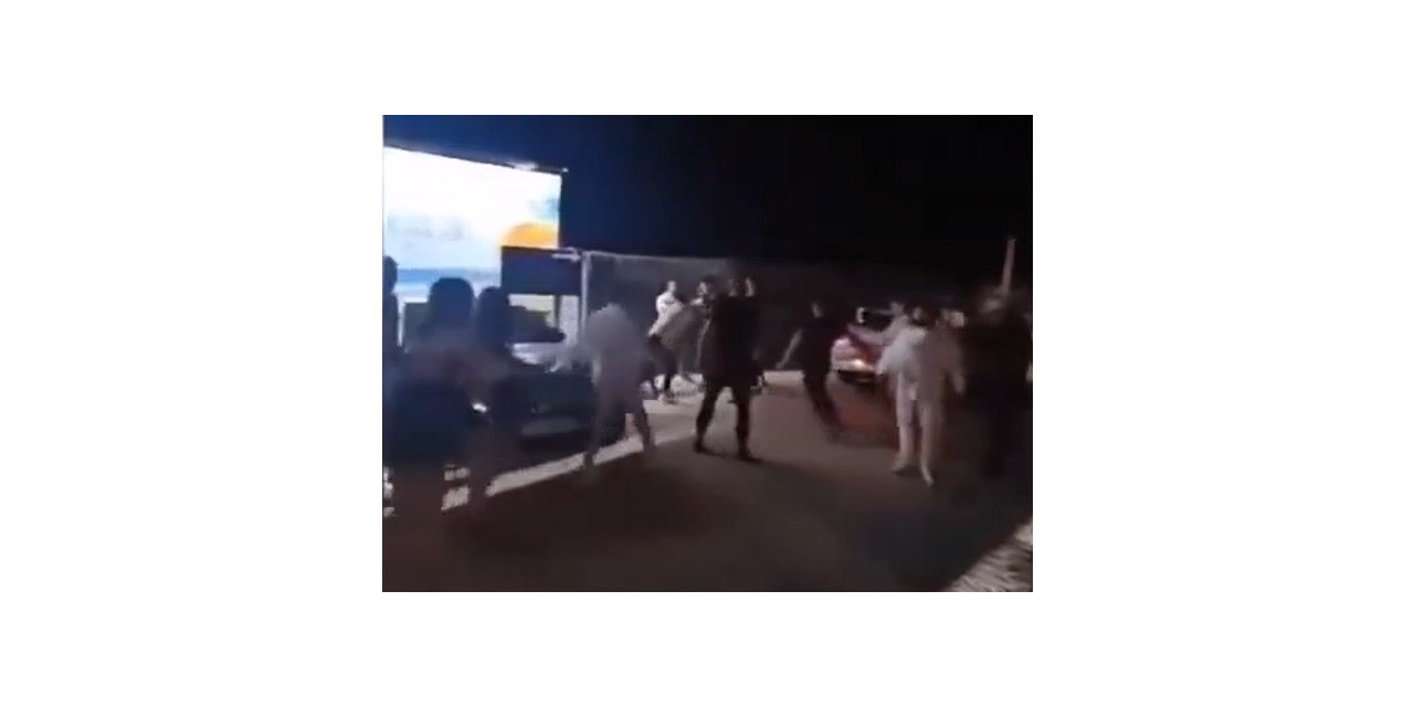 Alaçatı’da eğlence mekanı çalışanları müşterileri darp etti