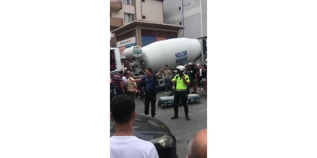 Yalova’da beton mikserinin altında kalan yaşlı adam yaralandı