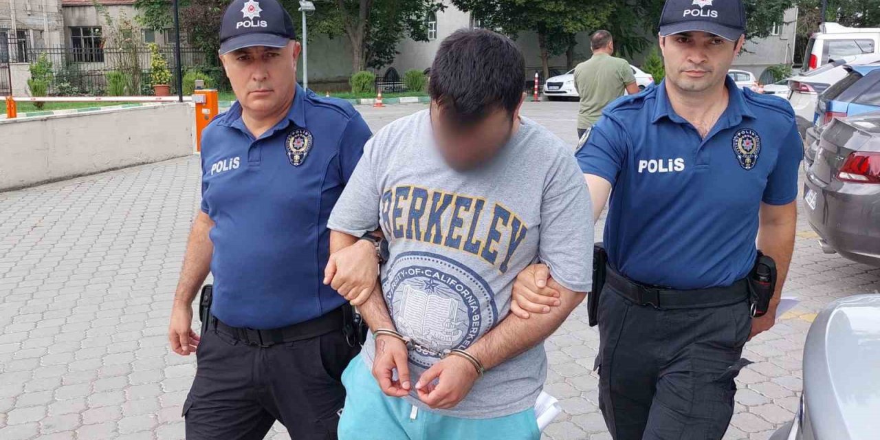 Canı sıkılınca gittiği AVM’deki kuyumcudan 21 bin 500 liralık yüzük çaldı