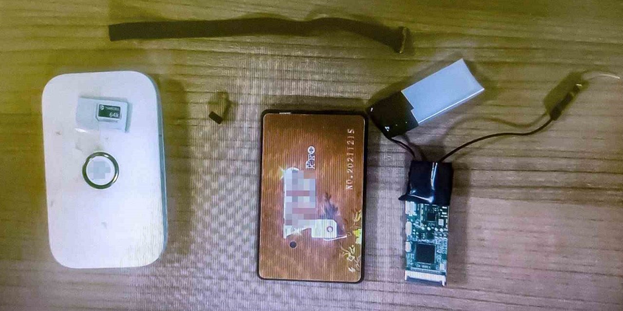 Motorlu Taşıtlar Sınavı’nda kopya düzeneği hazırlayan 2 kişi yakalandı